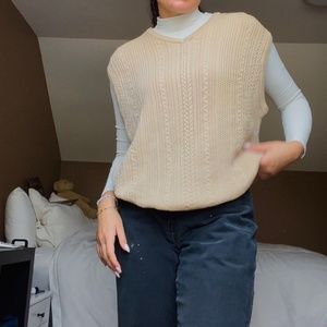 Oversized Beige Sweater Vest (Vintage)